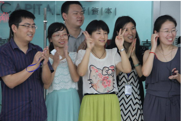 “乒臨城下”；孰與爭(zhēng)鋒